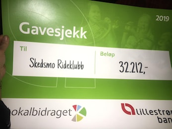 Gavesjekk på 32.000 i Lokalbidraget